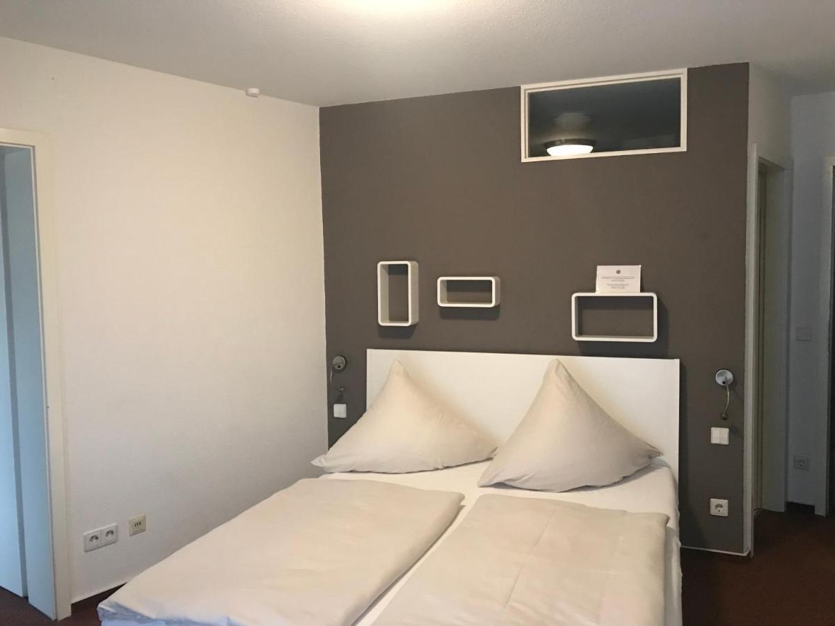 Hotel Astra Rastatt Esterno foto